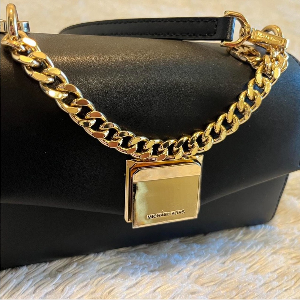 Michael Kors cross body ✔️